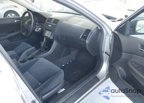 2003 Honda Accord 2.4 Lx z USA, uszkodzony, nr VIN JHMCM56383C002404